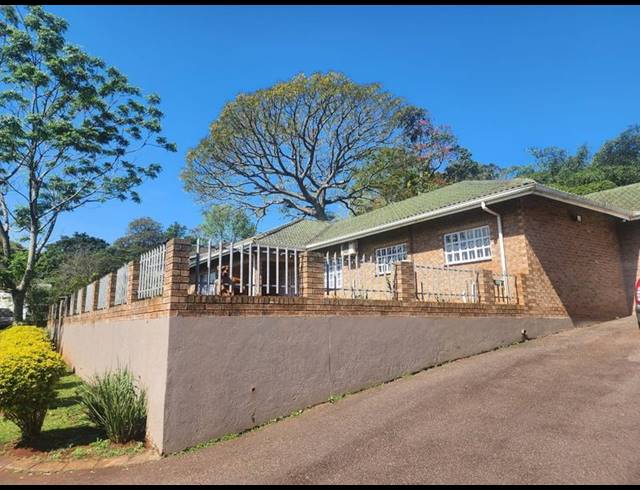 3 BEDROOM TOWNHOUSE FOR SALE IN KLOOF